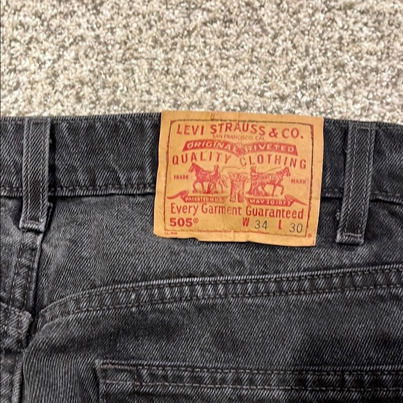 Black Levi’s 505 jeans - Picture 3 of 4